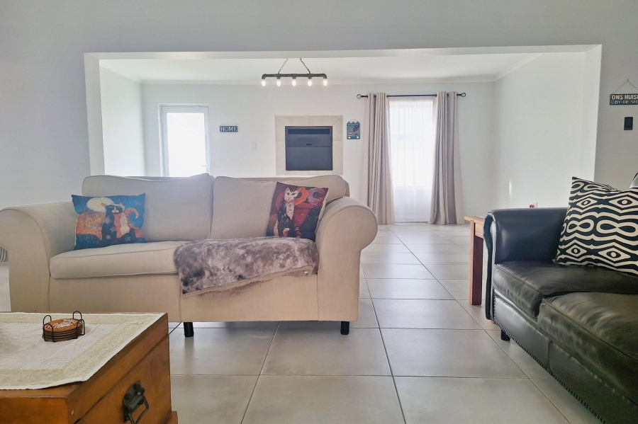 3 Bedroom Property for Sale in Lampiesbaai Western Cape